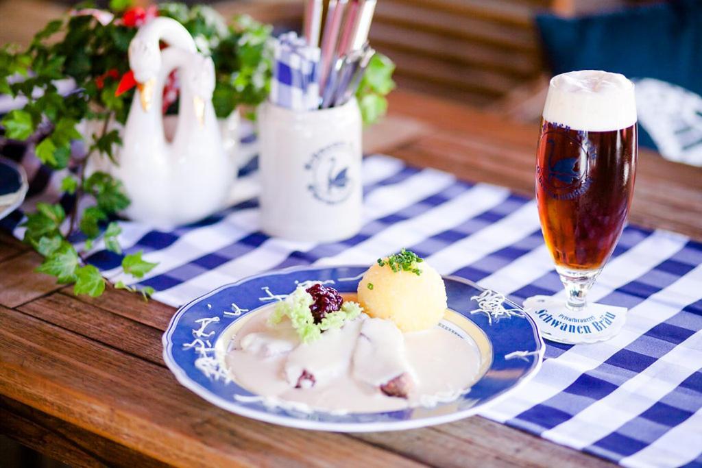 Hotel Brauereigasthof Schwanenbraeu เอเบอร์มานชตัดท์ ภายนอก รูปภาพ