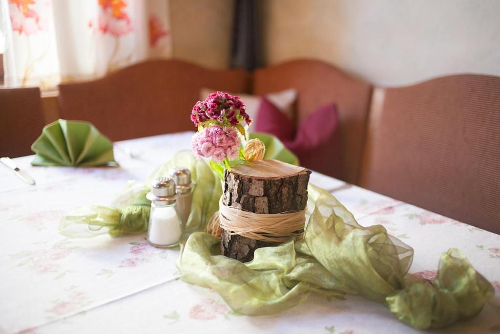 Hotel Brauereigasthof Schwanenbraeu เอเบอร์มานชตัดท์ ภายนอก รูปภาพ